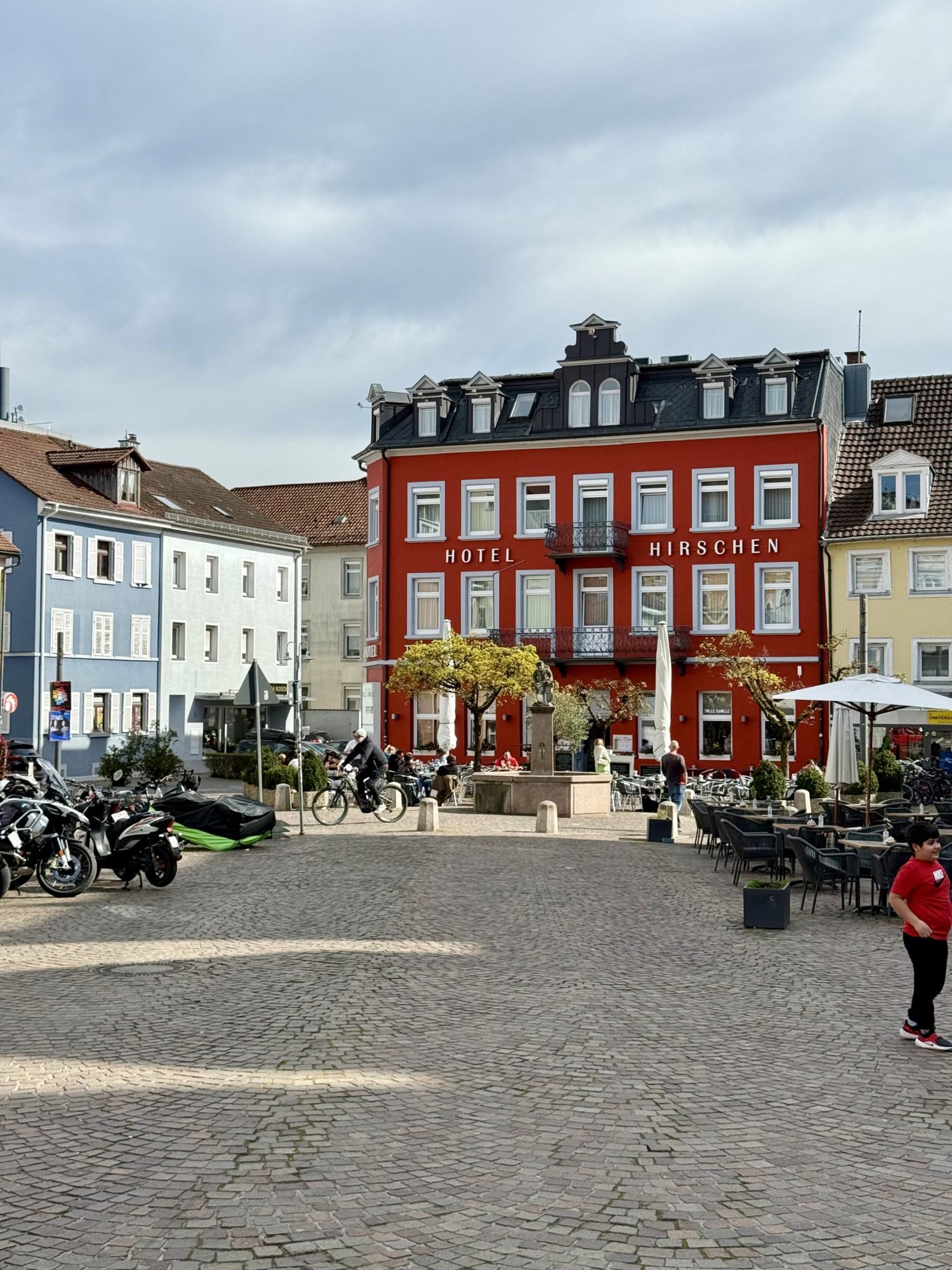 Strategische Webdesign-Agentur in Konstanz für B2B-Unternehmen, die durch Performance-Optimierung und exzellente Nutzererfahrung überzeugen wollen.